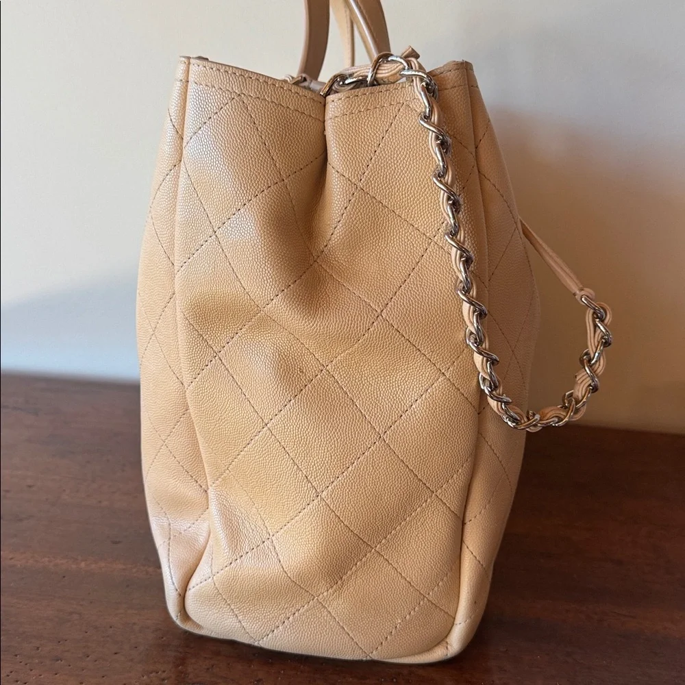 Chanel Lady Coco Shopping‎ Tote